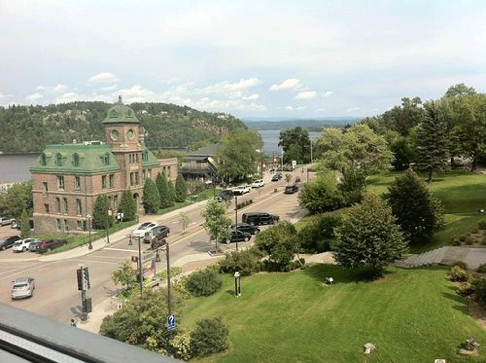 Hotel Chicoutimi Esterno foto