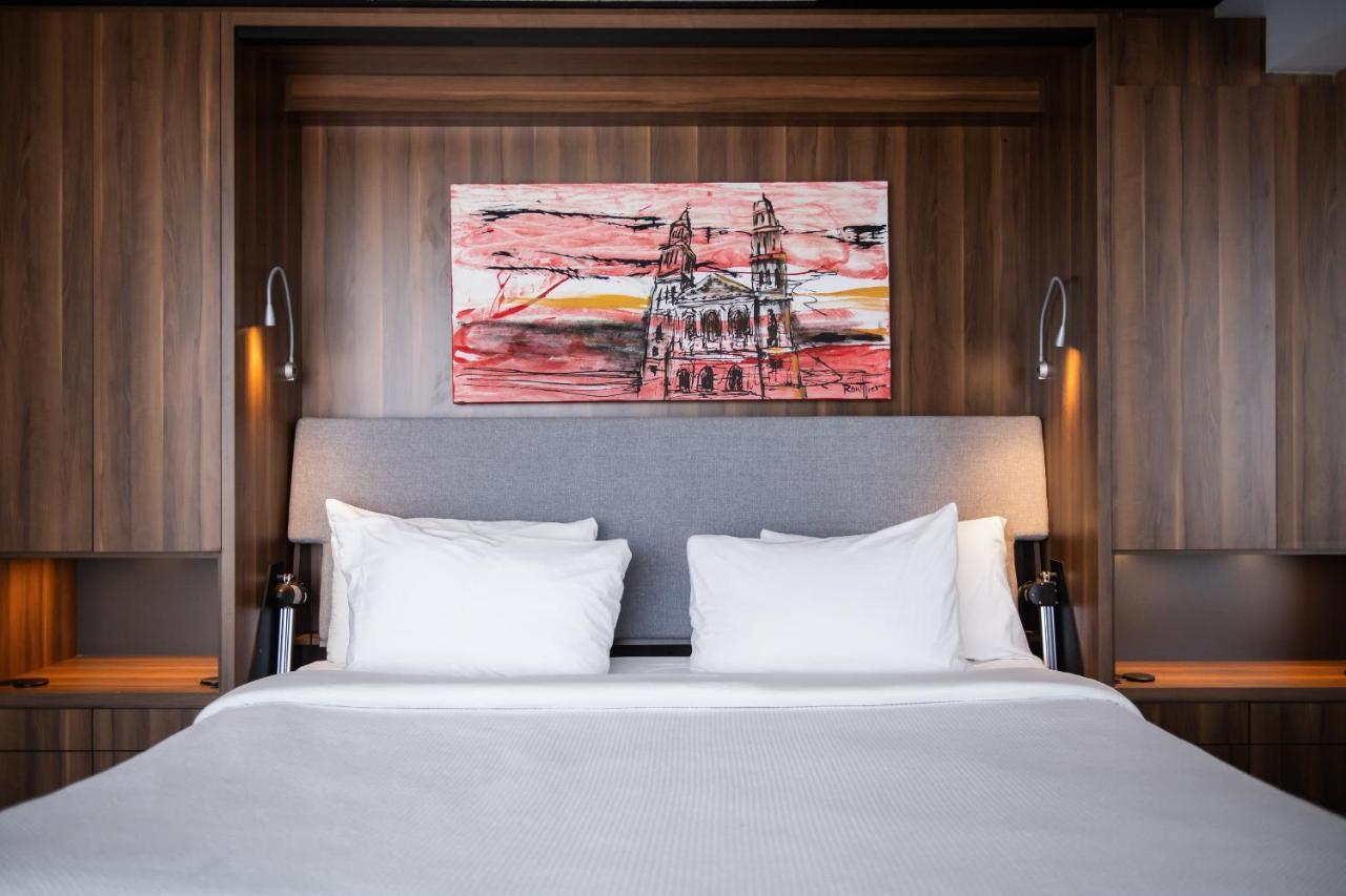 Hotel Chicoutimi Esterno foto